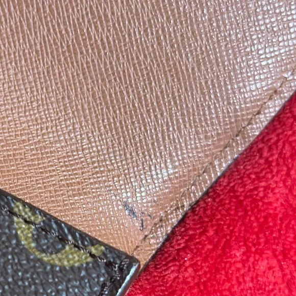 Louis Vuitton AUTHENTICATED Vintage Large Monogram Envelope - Picture 9 of 10